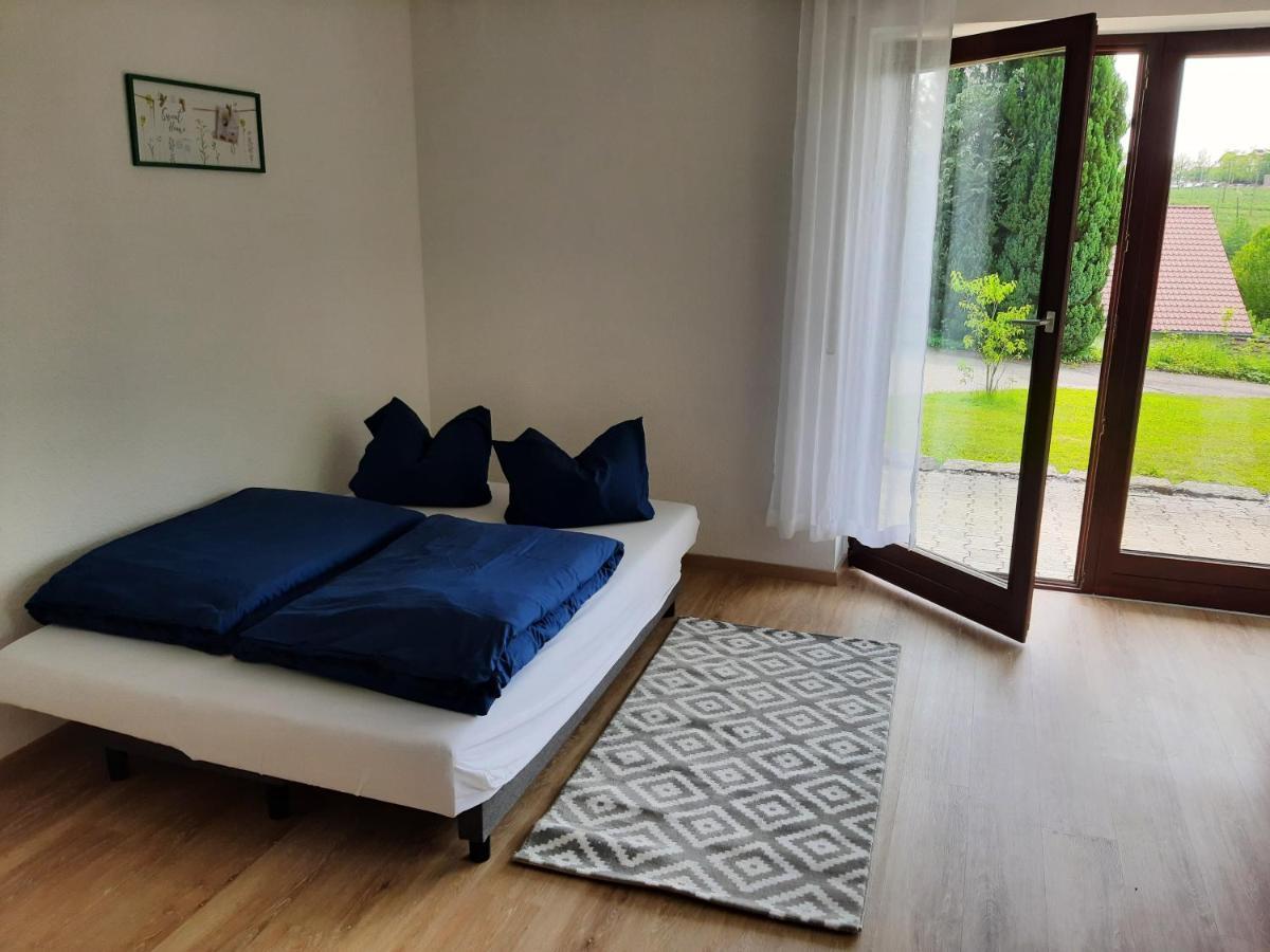 Moderne Wohnung Im Grunen Mit Schoner Terasse テットナング エクステリア 写真