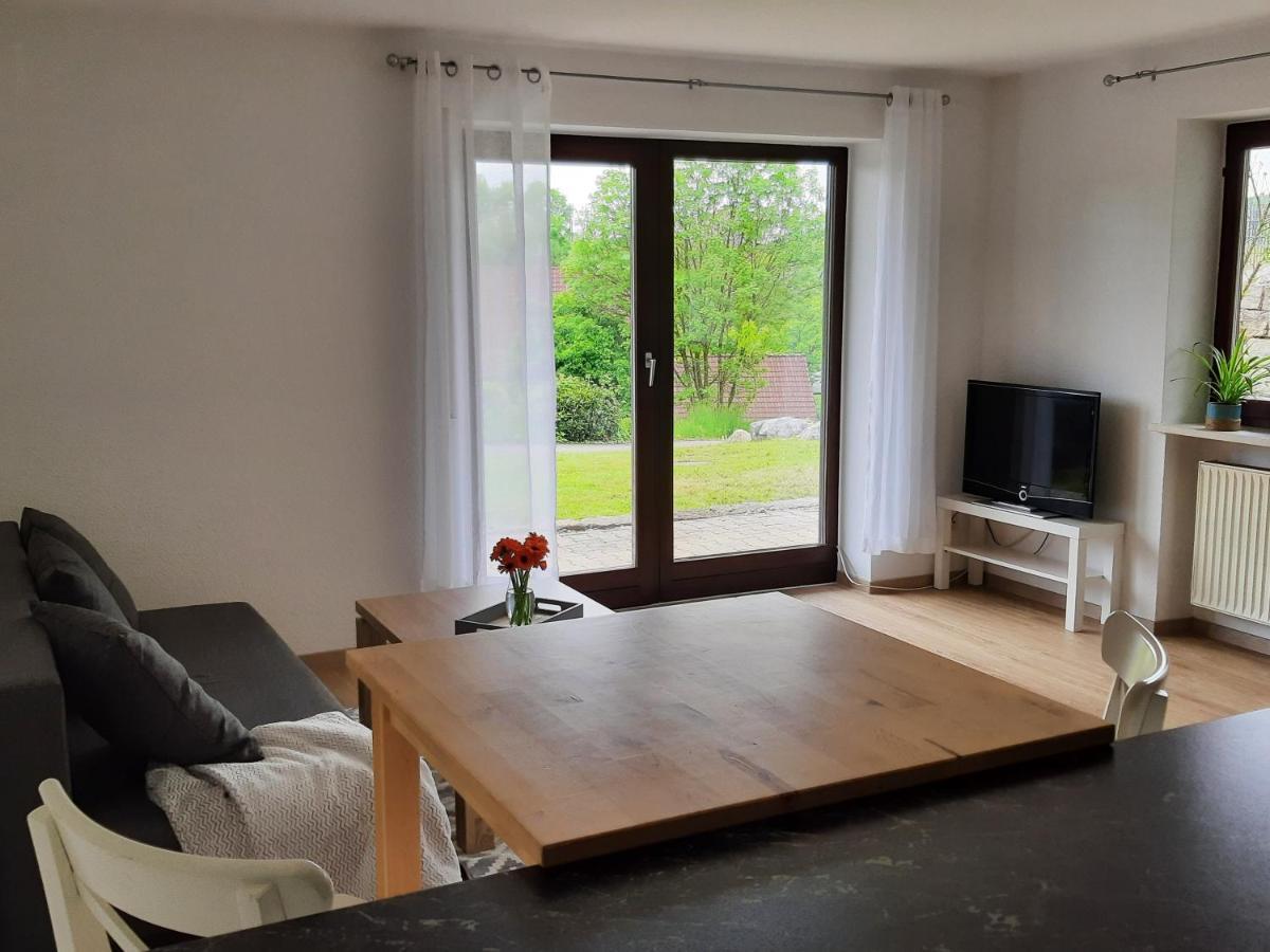 Moderne Wohnung Im Grunen Mit Schoner Terasse テットナング エクステリア 写真